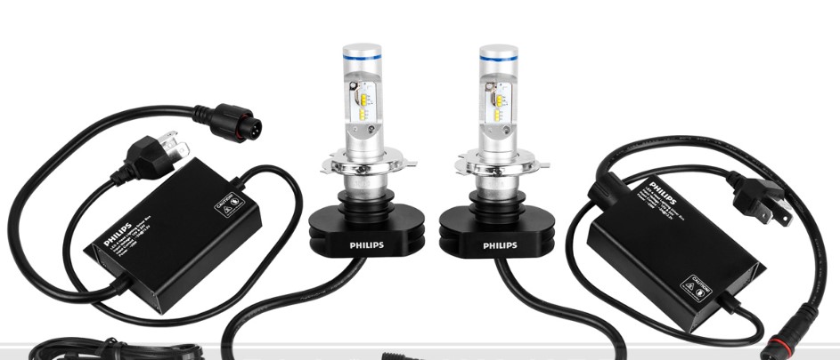 Светодиодные лампы головного света Philips LED H4 X-treme Ultinon 6200K, комплект 2 шт, 12953BWX2