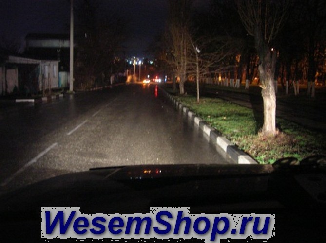 Дополнительная Противотуманная фара Wesem 4hm 416.11 в бампере УАЗ Патриот  www.WesemShop.ru